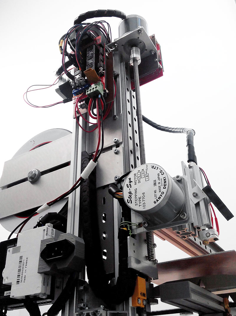 Impresora alciro-3D printer estructura del eje Z y detalles del sitema mecánico
